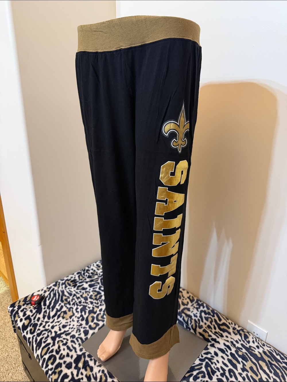 NFL Shop Women New Orleans Saints Black & Gold Lounge Pants Size Medium NWOT